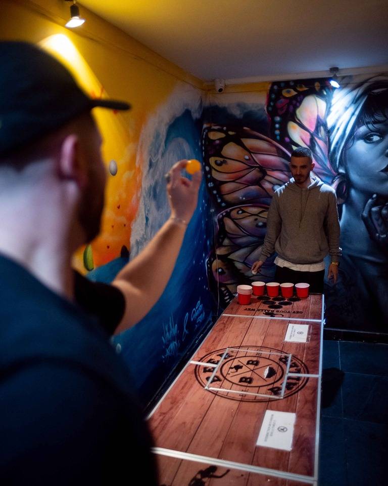 FAT. bar Beer Pong & French Art Touch